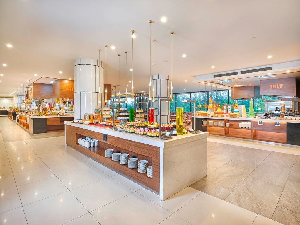 restaurants-gusto-main-restaurant--building--vip-guests