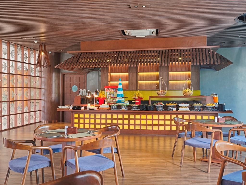 restaurants-wasabi-japanese-restaurant--for-guests-in-building