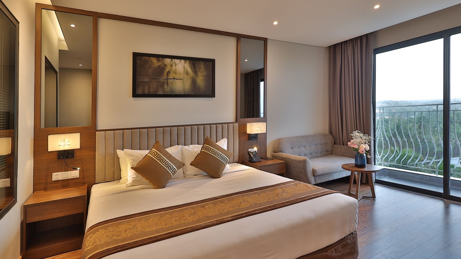 rooms-deluxe-seaview-with-balcony