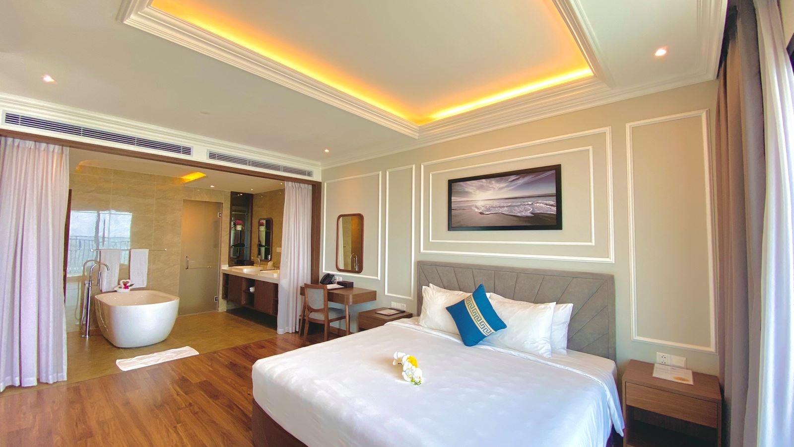 rooms-suite-seaview-with-balcony-child-without-extra-bed