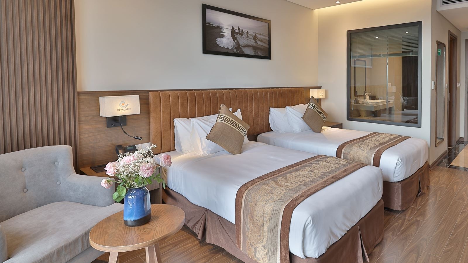 rooms-deluxe-partial-sea-view-with-balcony