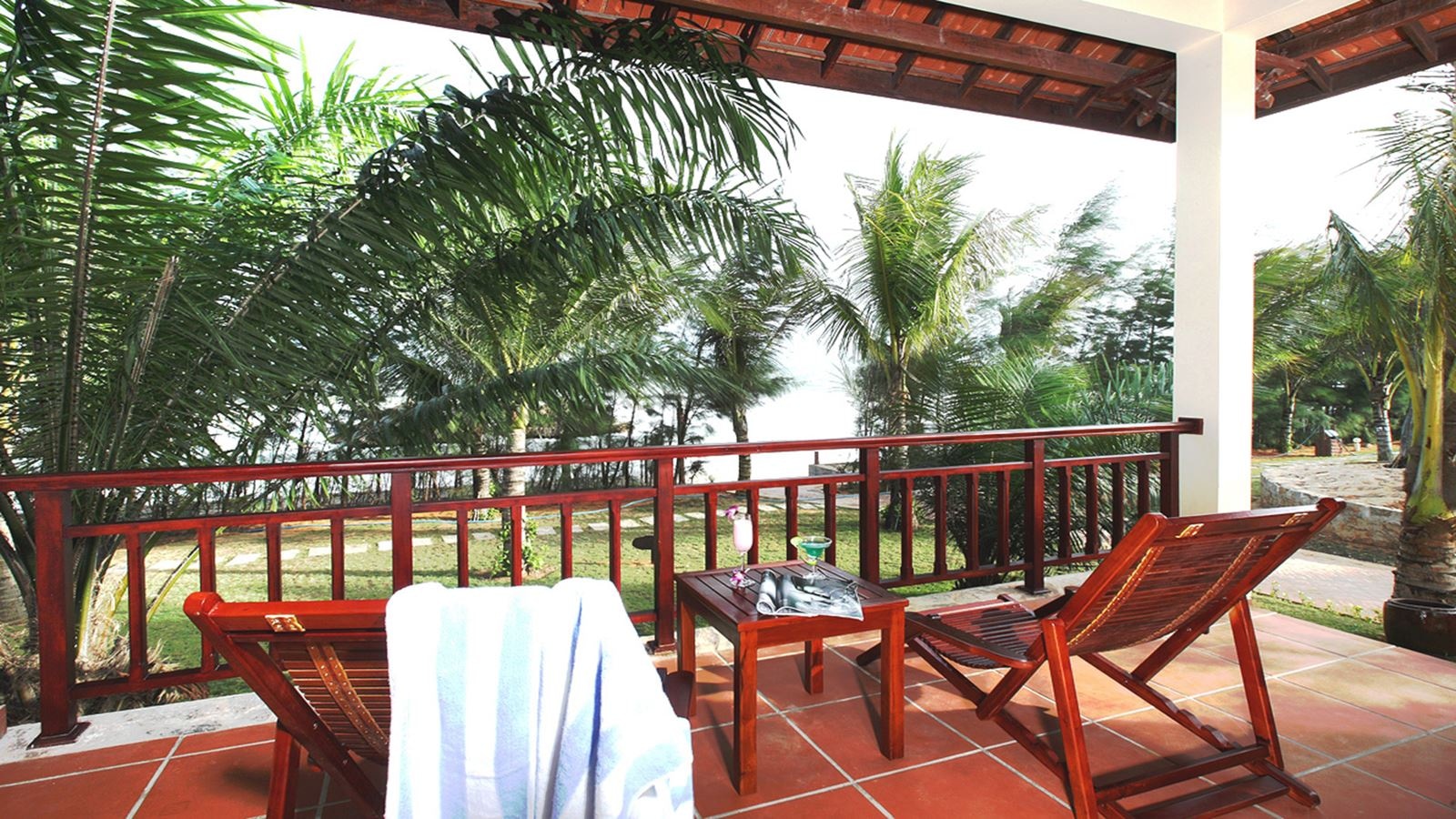 rooms-bungalow-beachfront