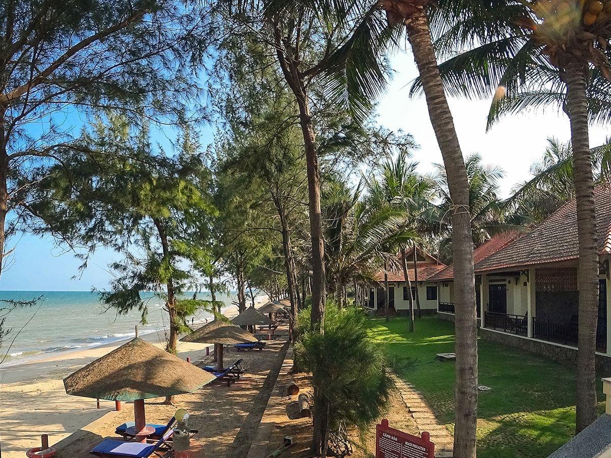 rooms-bungalow-beachfront