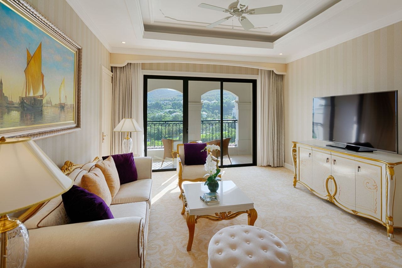 rooms-family-room-garden-view-no-extra-bed