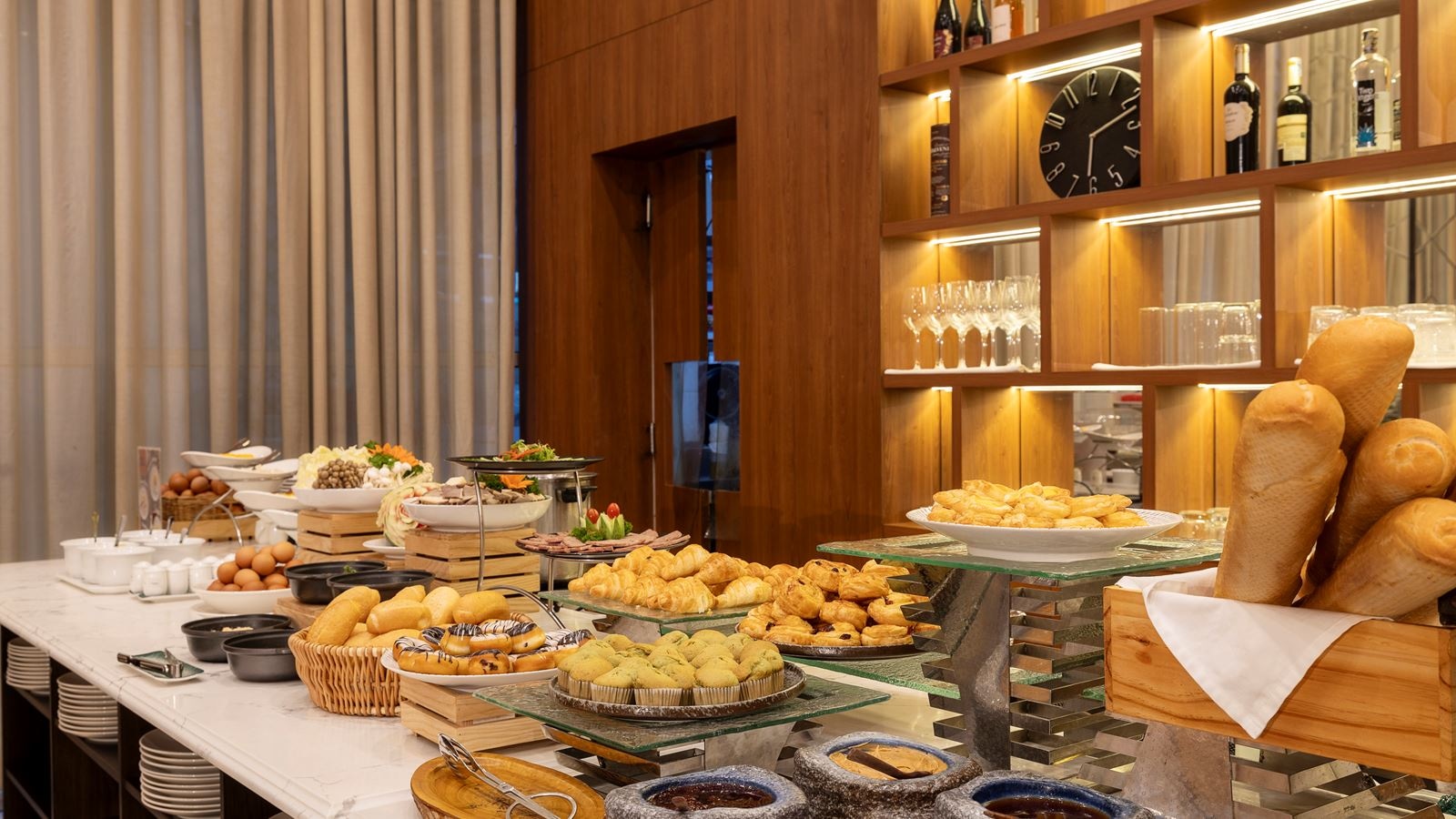 restaurants-continental-breakfast