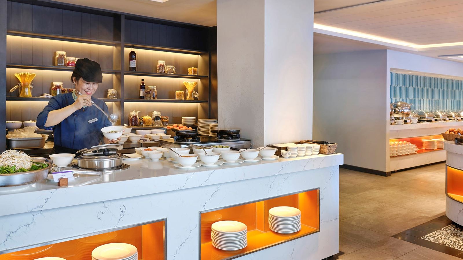 restaurants-breezes-restaurant