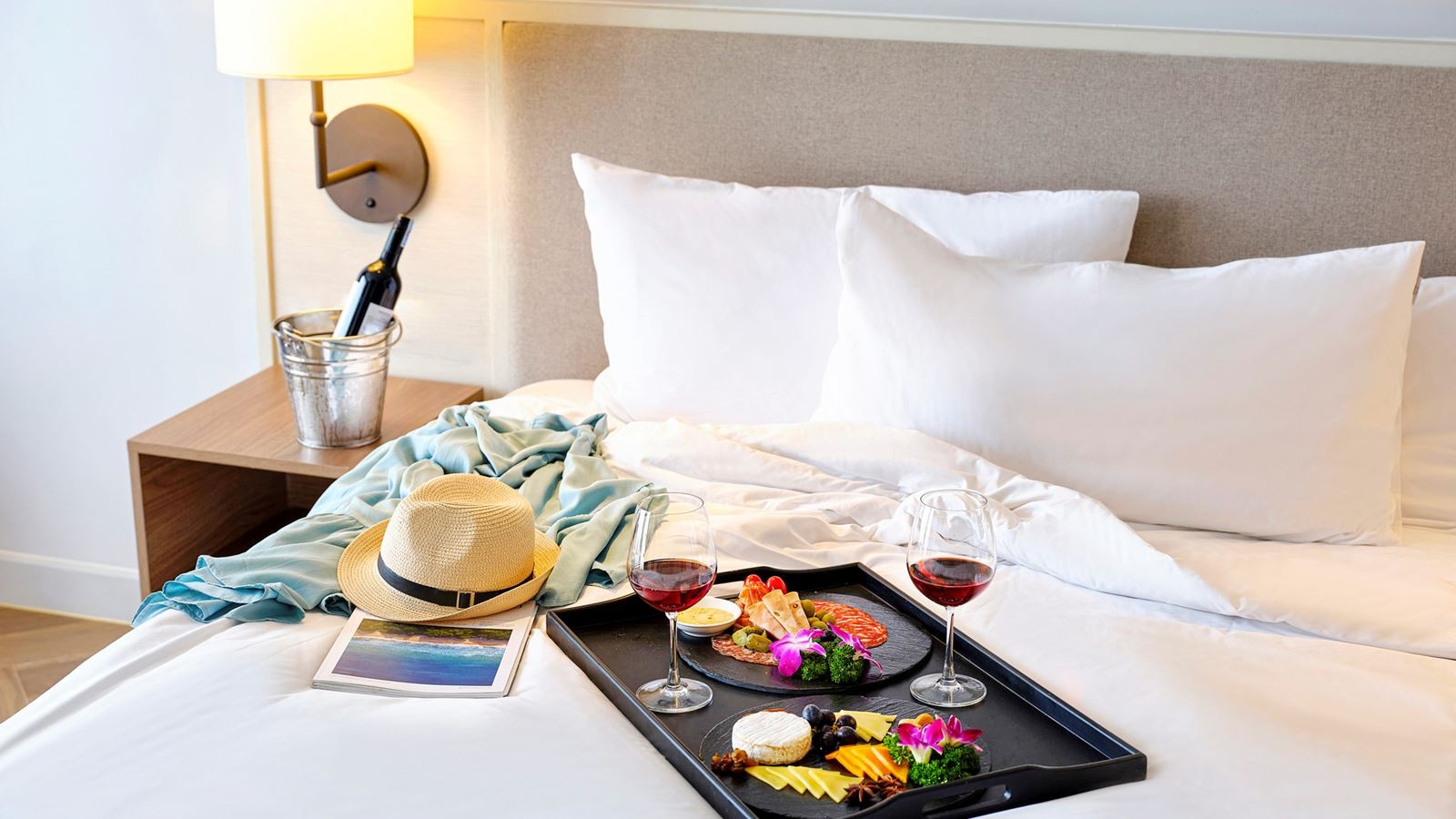 rooms-superior-hillside