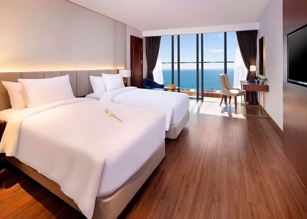 rooms-premier-seaview-with-balcony