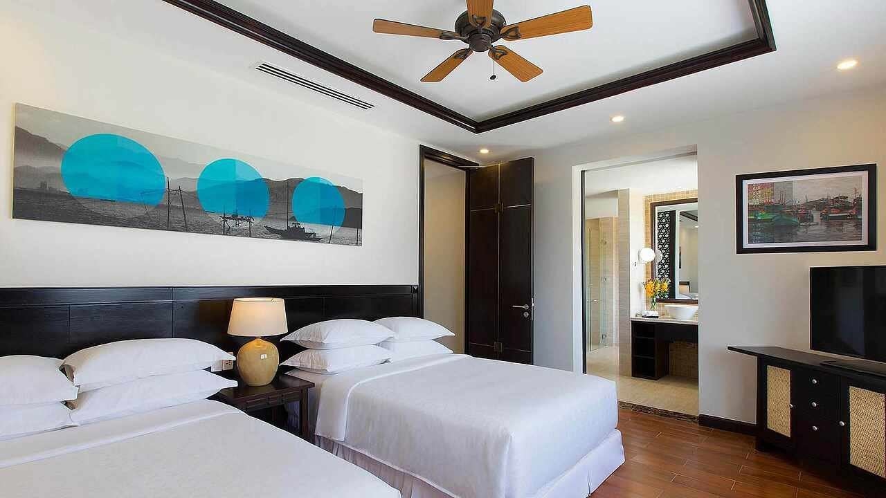 rooms-three-bedrooms-ocean-front-pool-villa