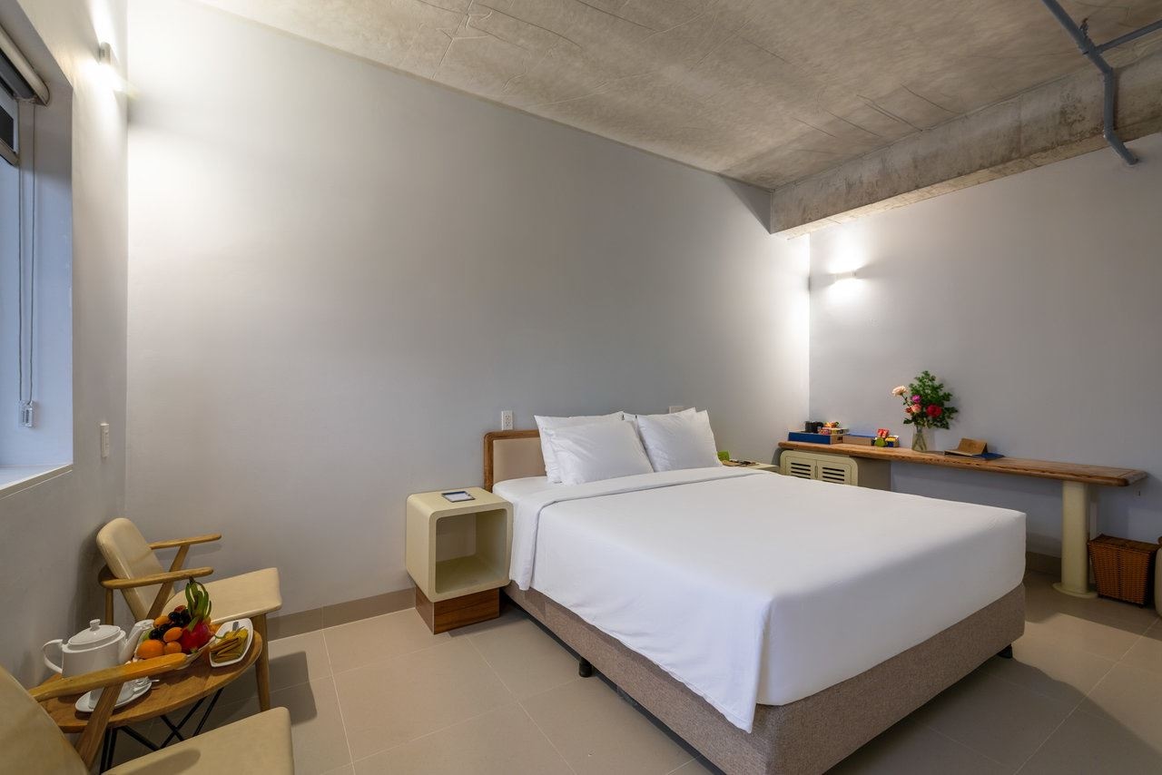 rooms-deluxe-with-balcony