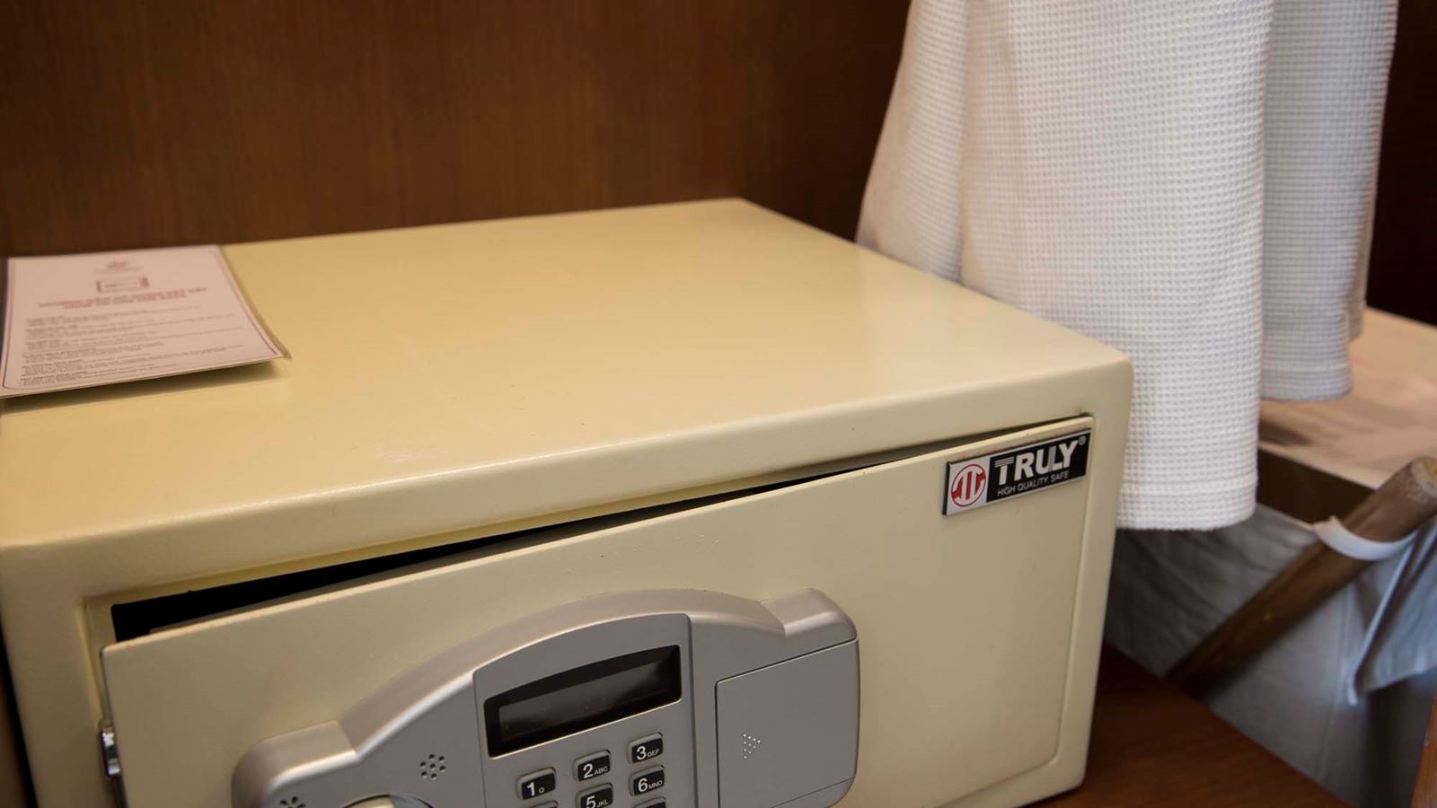 rooms-superior-city-view