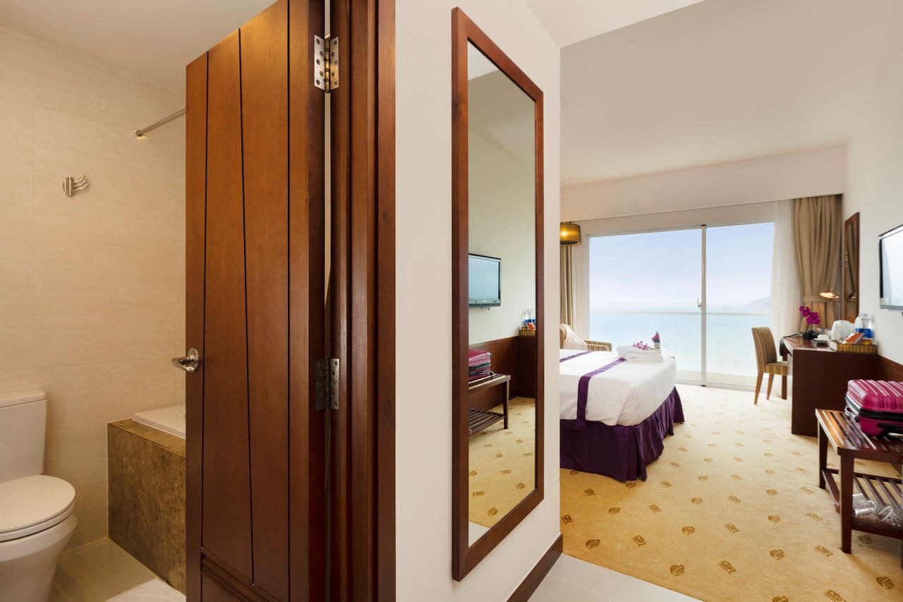 rooms-junior-deluxe-ocean-view