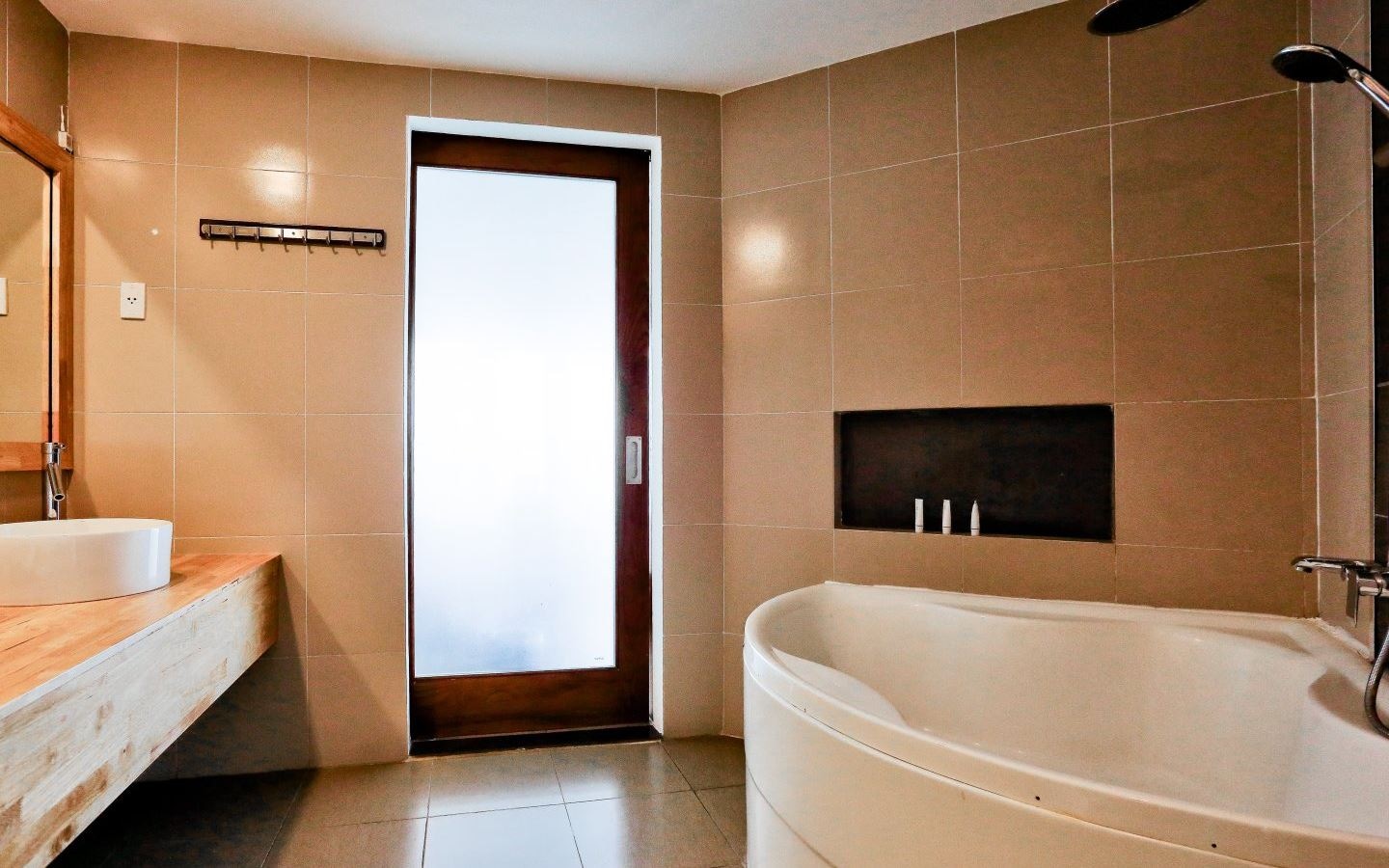 rooms-beachfront-suite-with-balcony-child-without-extra-bed