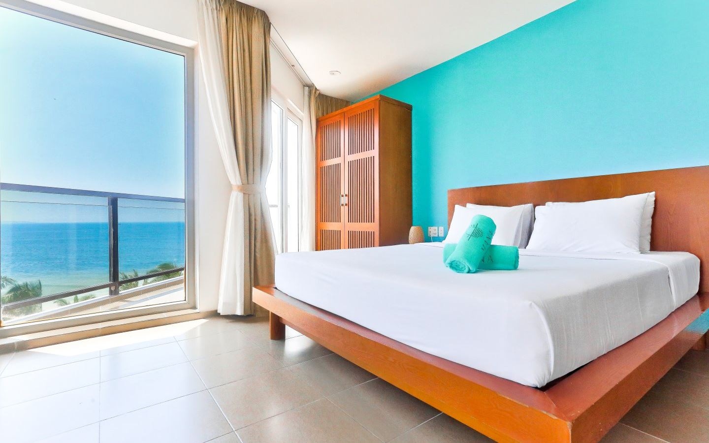 rooms-deluxe-balcony-ocean-view-child-without-extra-bed