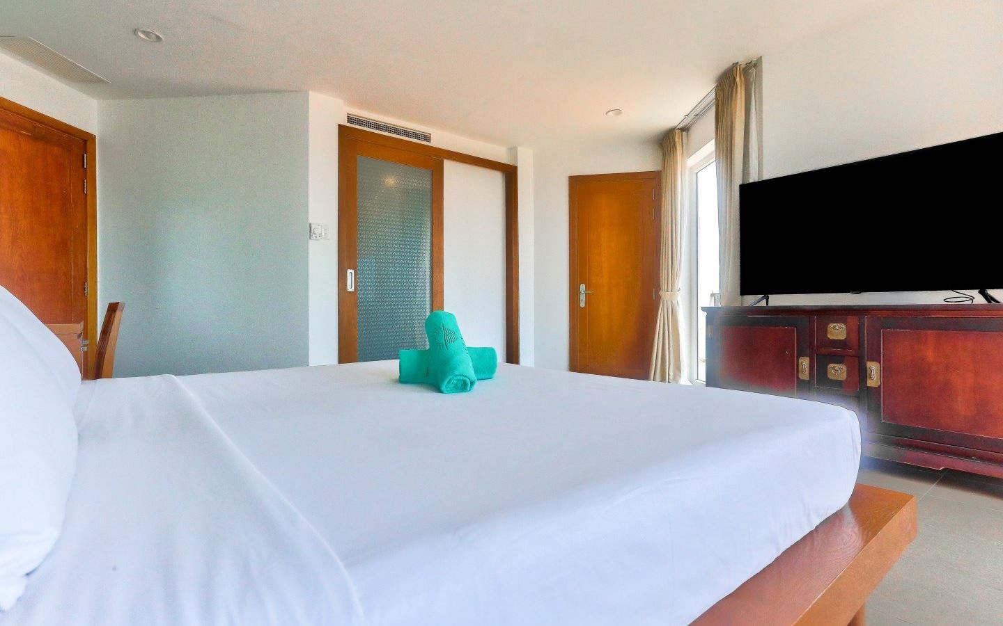 rooms-deluxe-balcony-garden-view-child-without-extra-bed