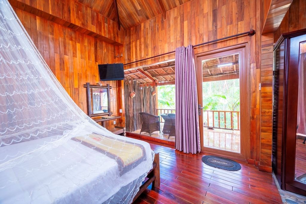 rooms-deluxe-bungalow-with-garden-view