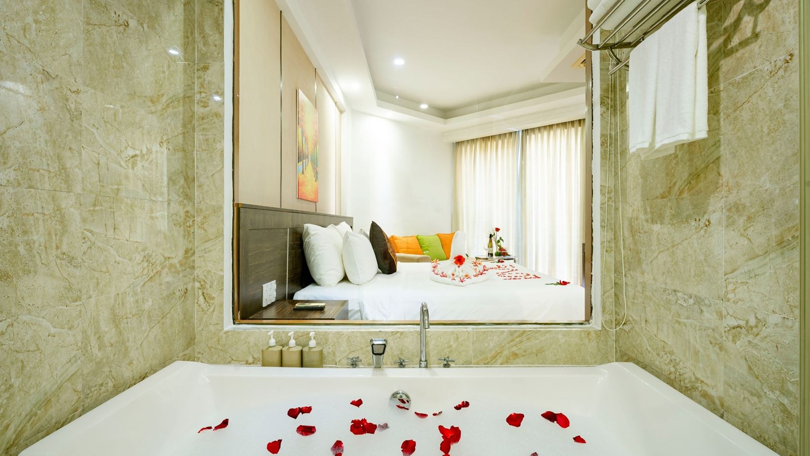 rooms-premium-sea-view-with-balcony