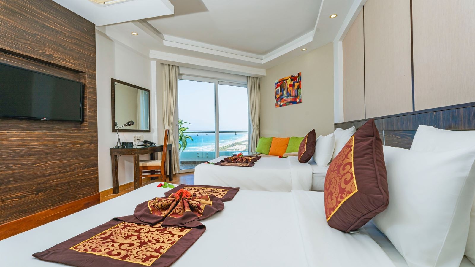rooms-premium-sea-view-with-balcony