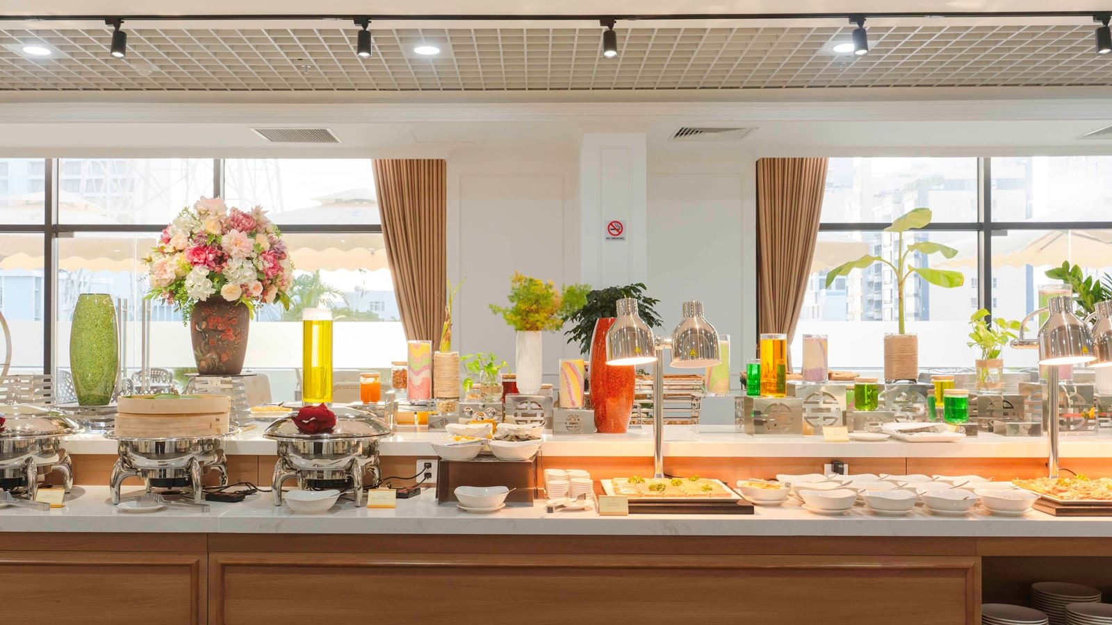 restaurants-restaurant