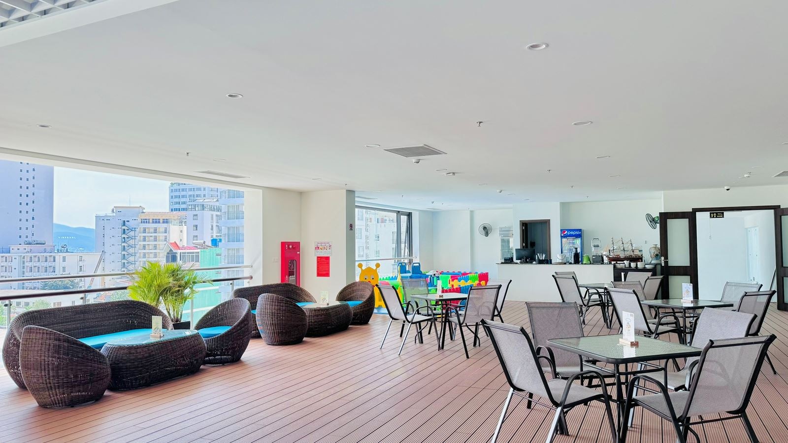 pools-outdoor--indoor-pool