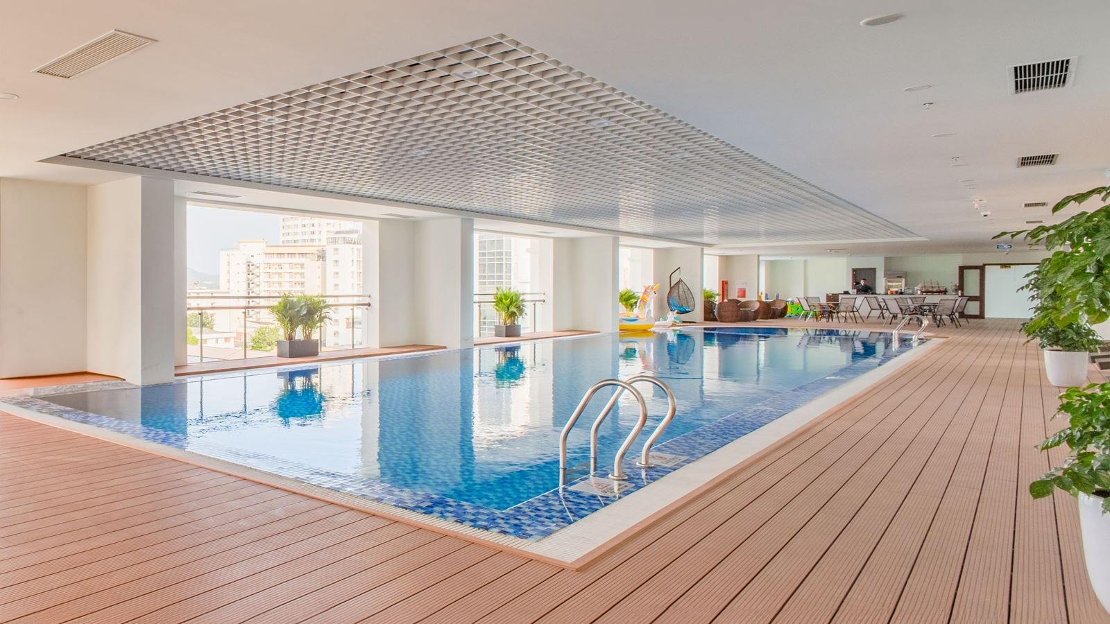 pools-outdoor--indoor-pool