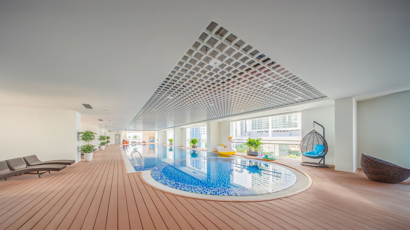 pools-outdoor--indoor-pool