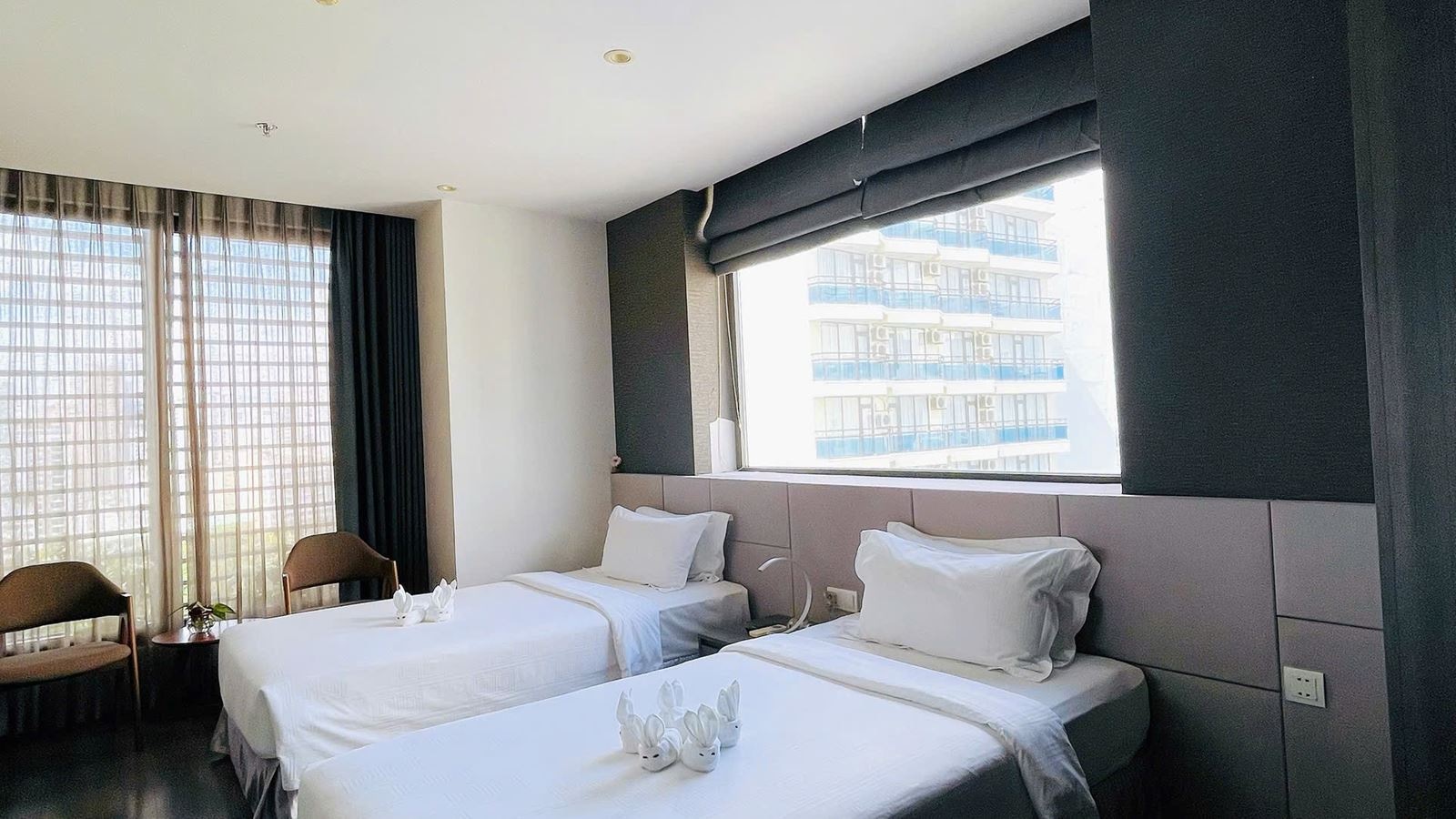 rooms-senior-partial-sea-view-room