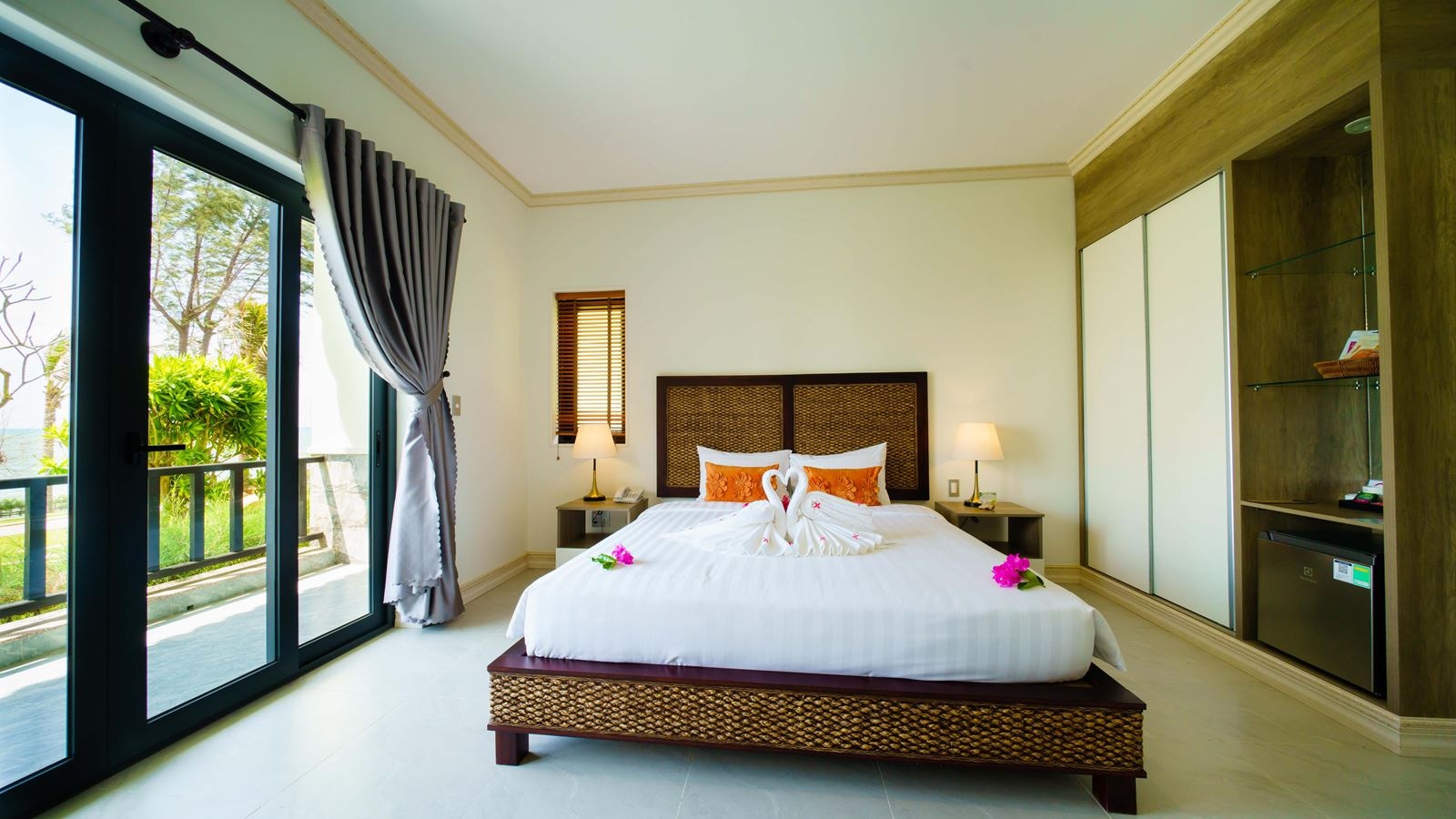 rooms-villa-2bedroom-with-ocean-view