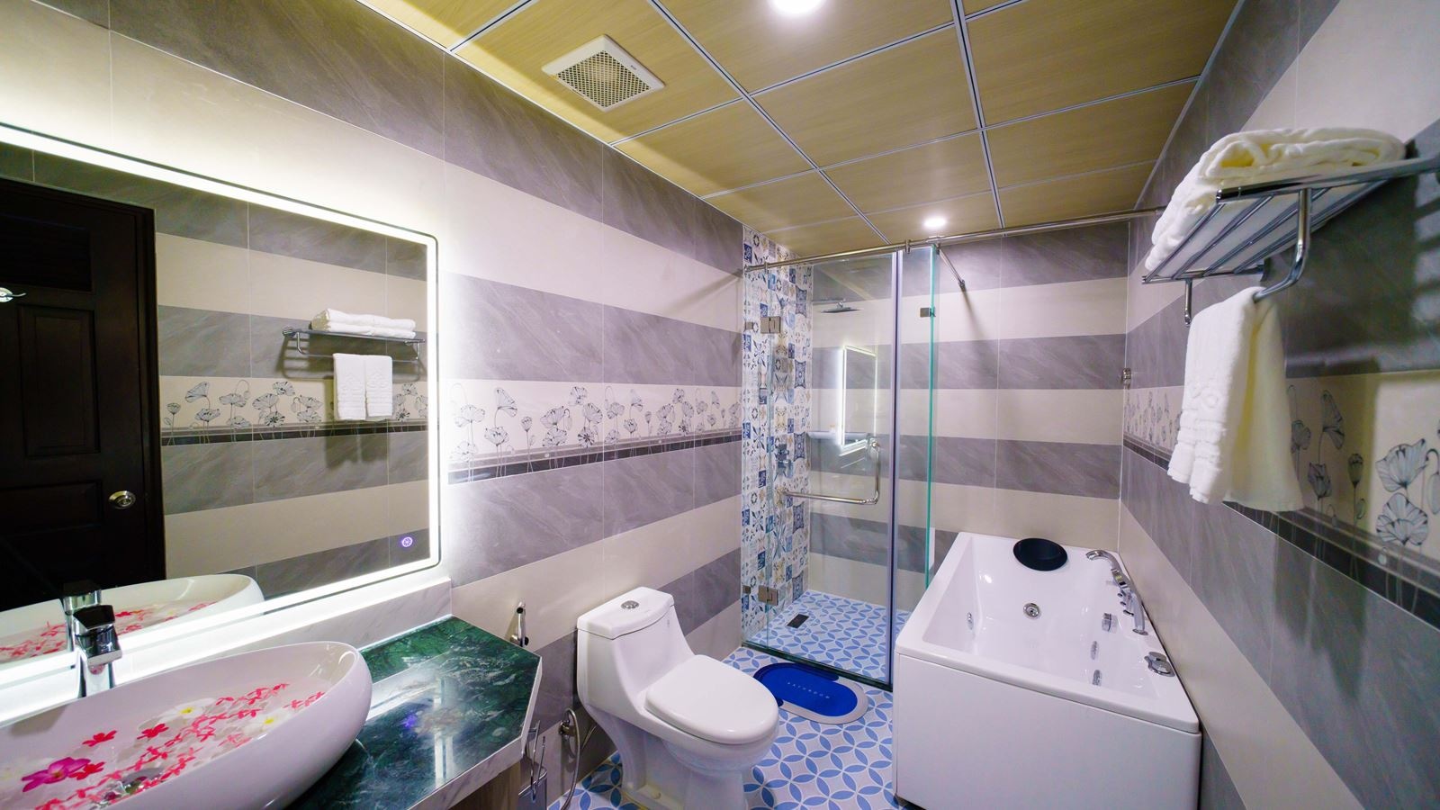 rooms-villa-4bedroom-with-ocean-view