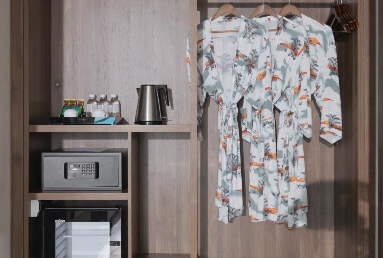 rooms-executive-twin-partial-sea-view