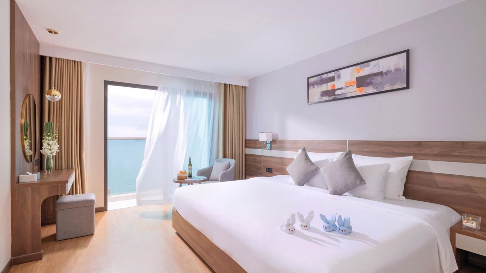 rooms-premier-ocean-view-with-balcony