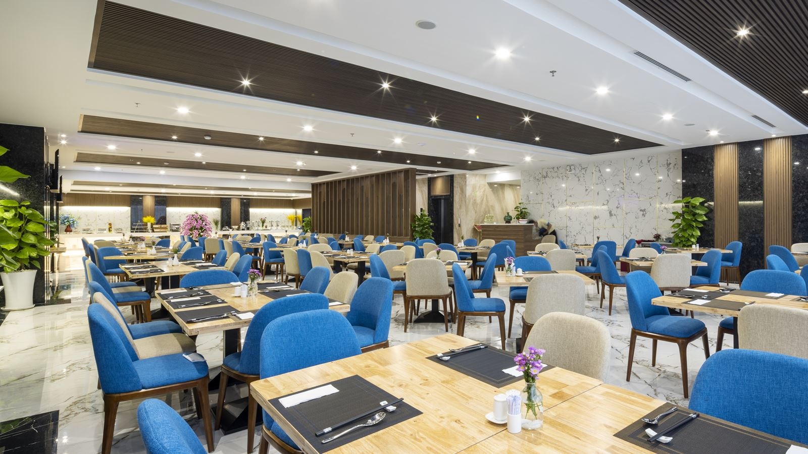 restaurants-miracle-luxury-restaurant