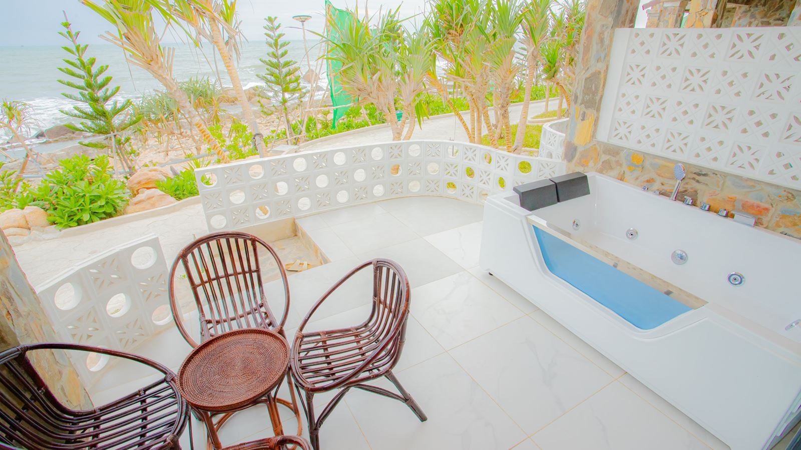 rooms-panorama-beachfront-child-without-extra-bed