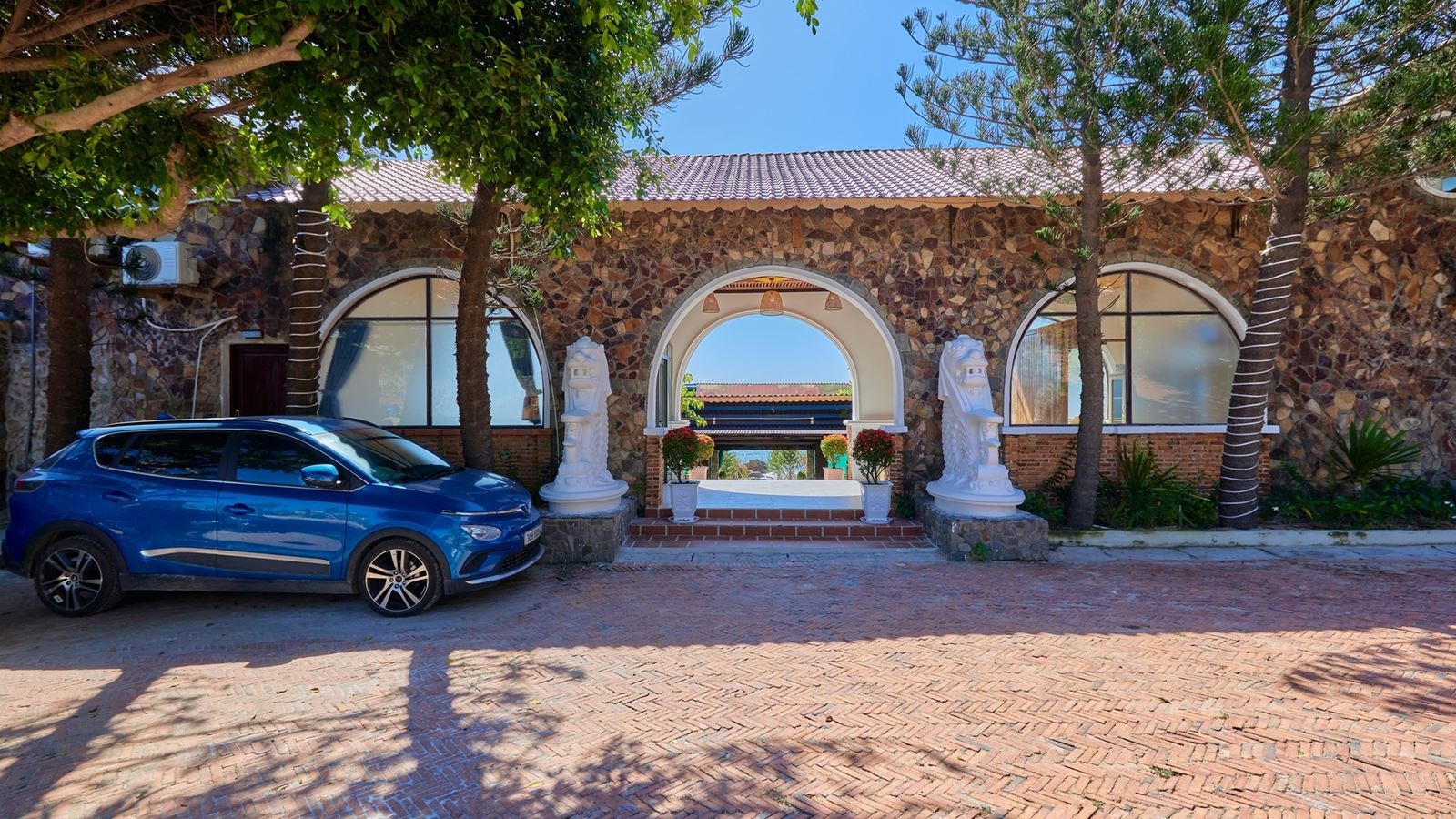 general-main-building