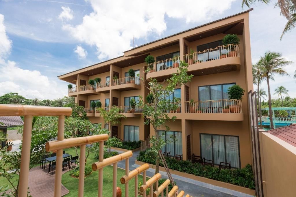 general-main-building