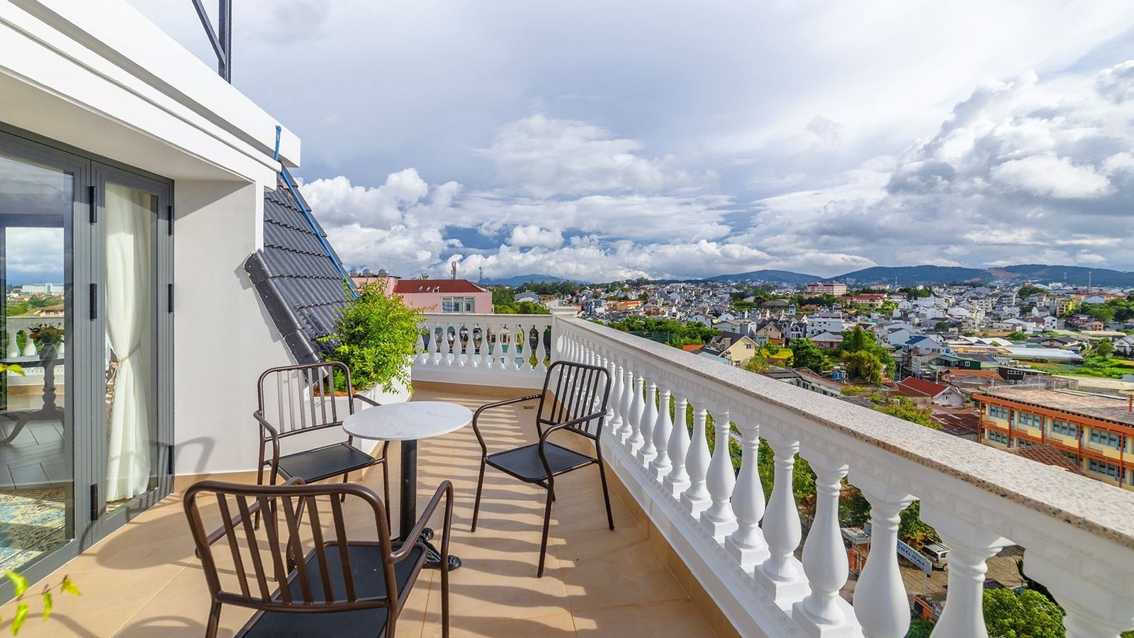 rooms-penthouse-2-bedrooms