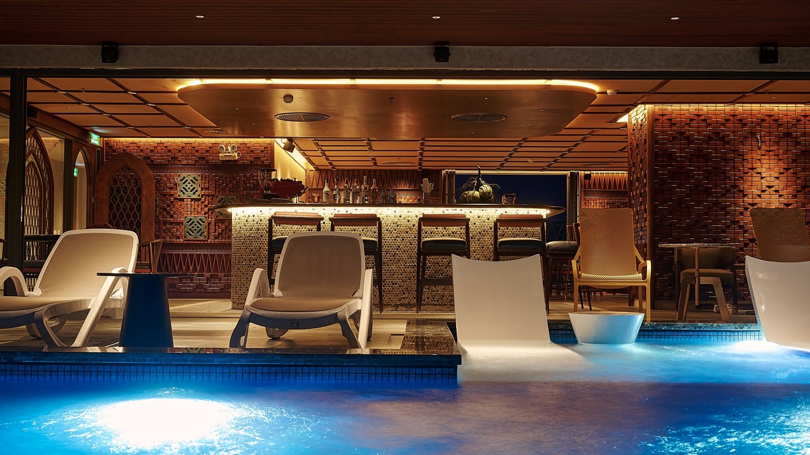 pools-outdoor--indoor-pool