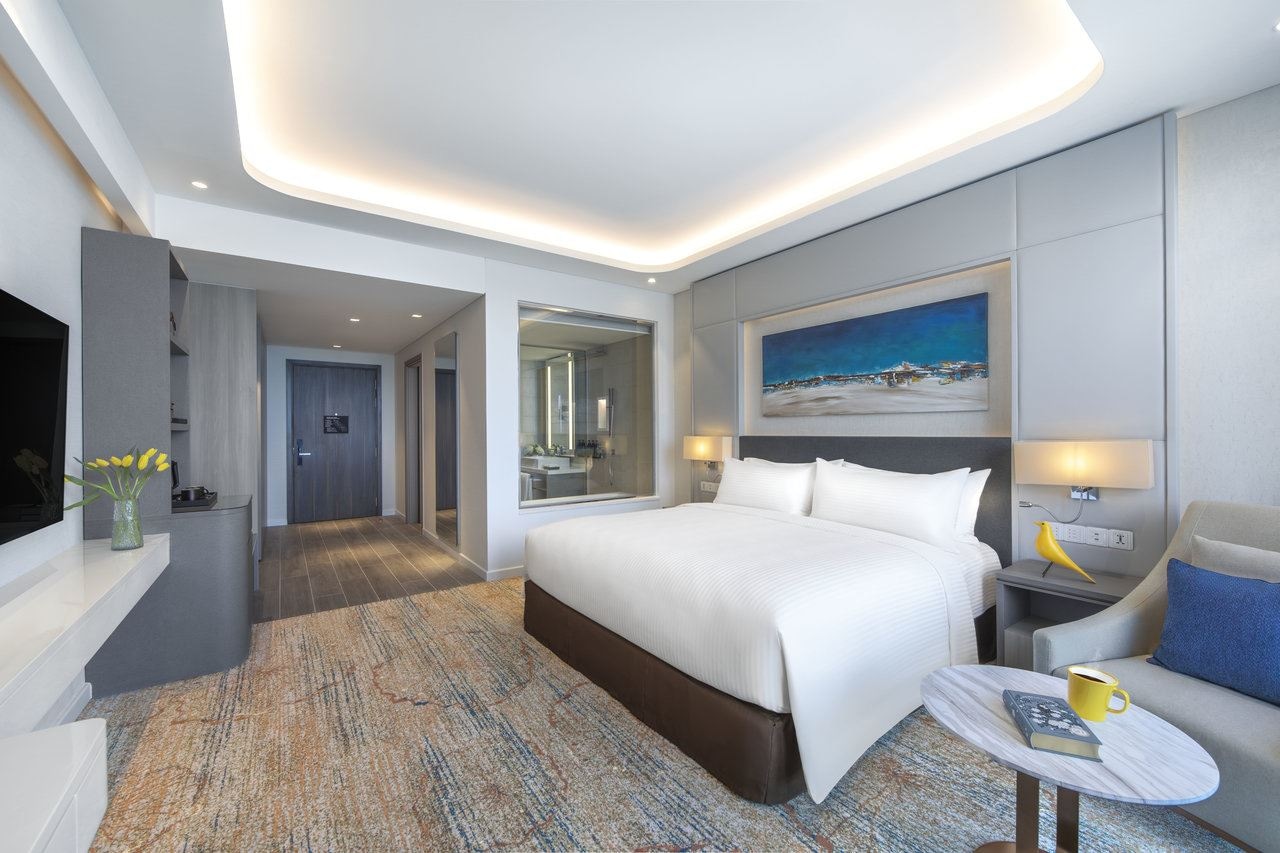 rooms-premier-ocean-view-with-balcony