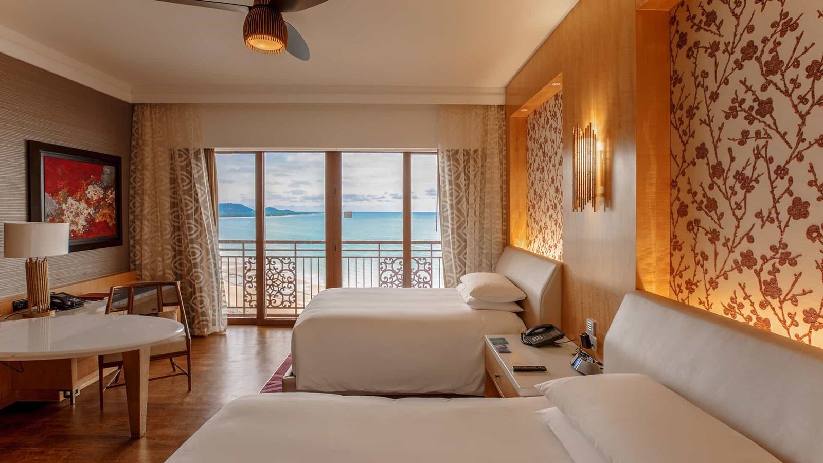 rooms-classic-grand-ocean-kingtwin-room