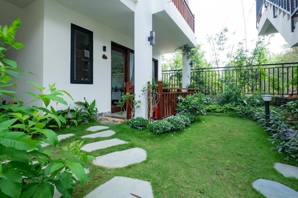 rooms-standard-double-with-balcony-no-extra-bed