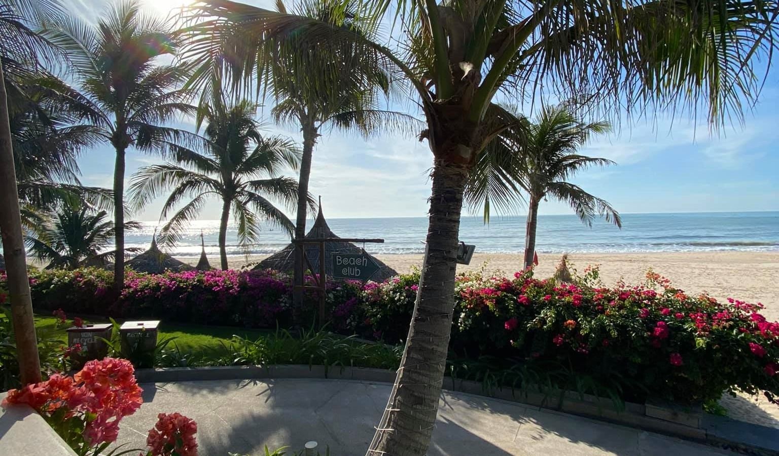 rooms-beachfront-bungalow