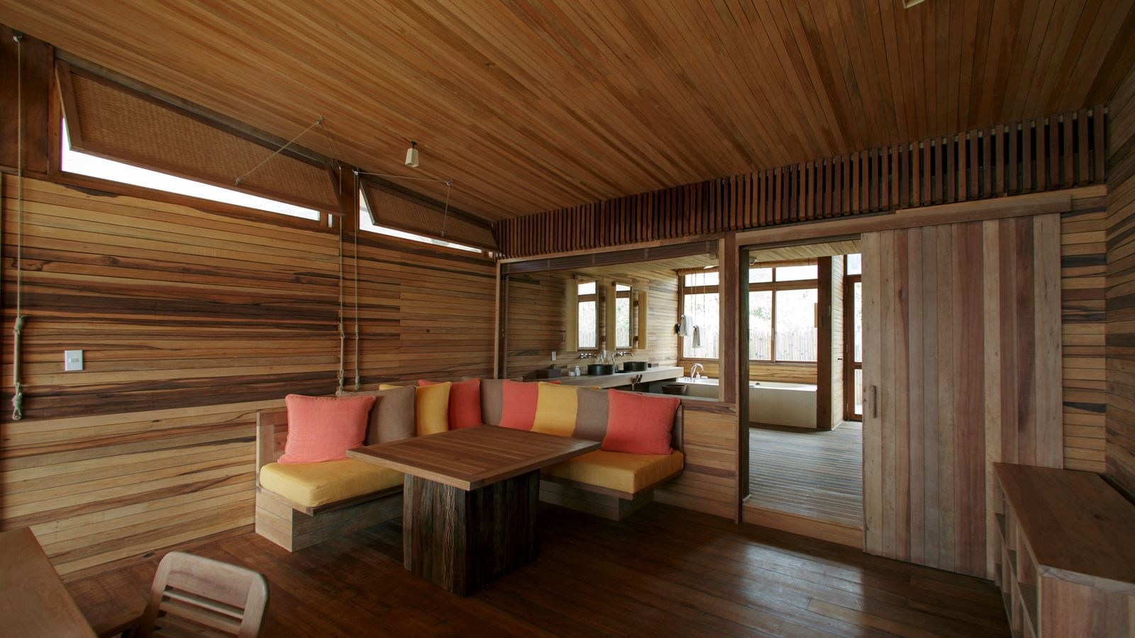 rooms-ocean-front-2bedroom