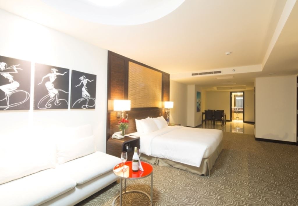 rooms-junior-suite-queen