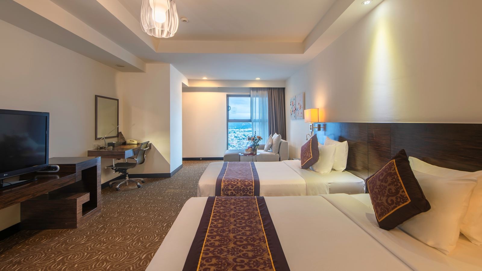 rooms-deluxe-city-view