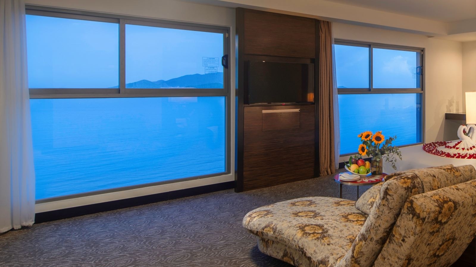 rooms-junior-suite-king