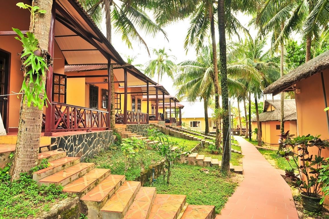 rooms-bungalow-superior-with-terrace-limited-sea-or-gardenview