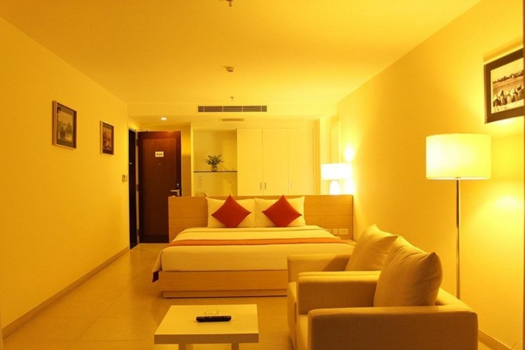 rooms-standard-king-bed-no-window