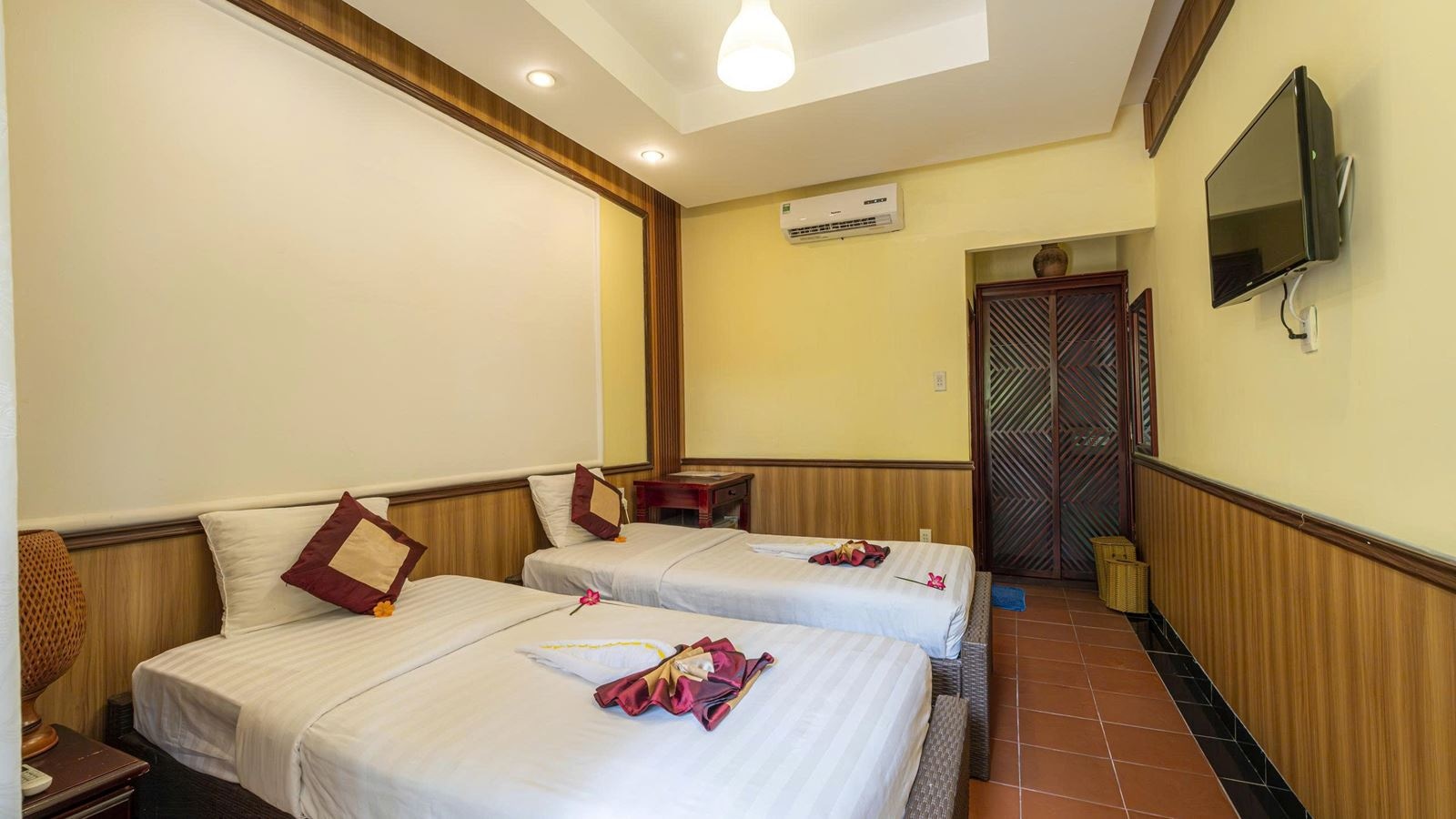 rooms-bungalow-superior-garden-view-with-terrace