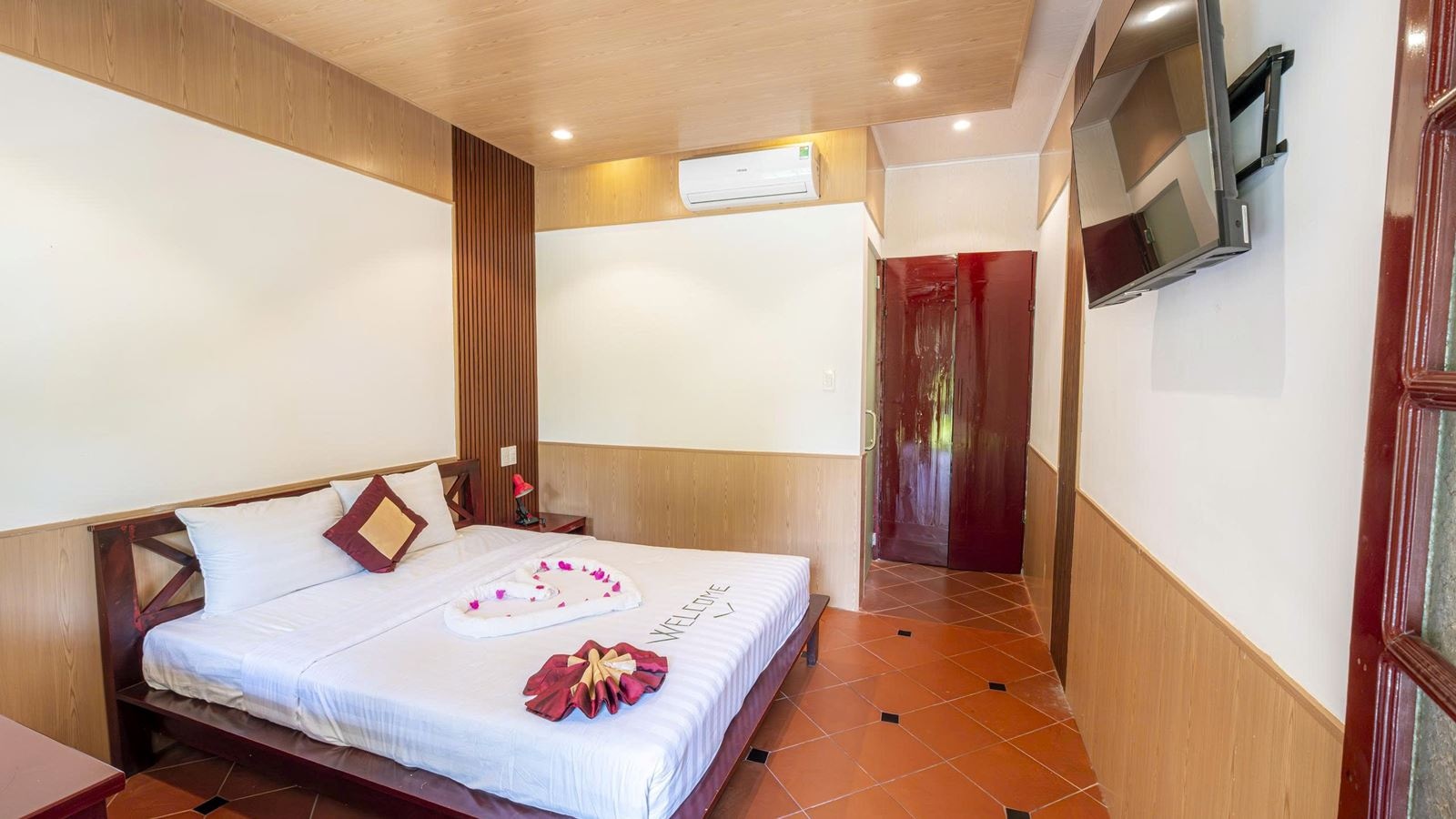 rooms-bungalow-superior-garden-view-with-terrace