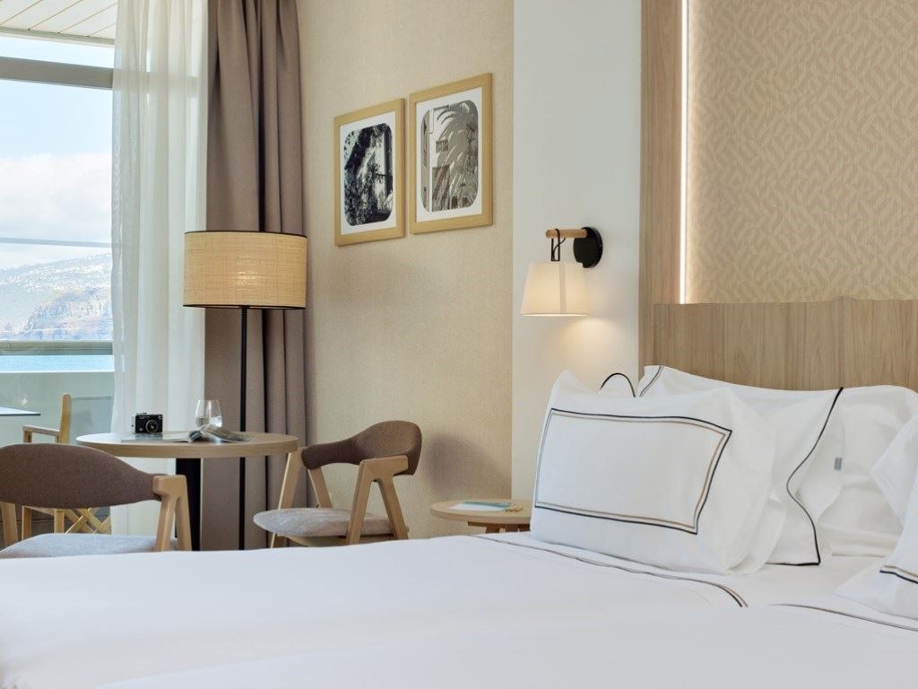 rooms-double-melia-sea-view-balcony-or-terrace